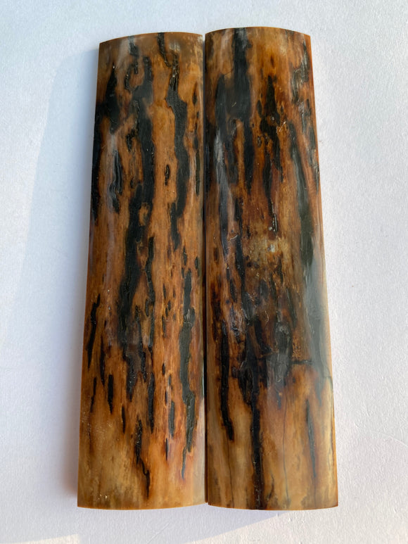 93 to 92 x 22,5 x 5 to 3,5 mm