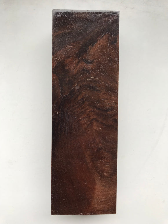 Noyer 126 x 41 x 25 mm